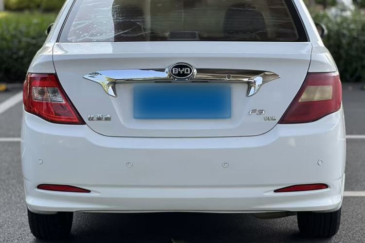 Used BYD F3 2015 Energy-Saving Edition 1.5L Manual Luxury Model Exterior 3