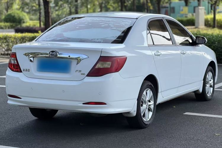 Used BYD F3 2015 Energy-Saving Edition 1.5L Manual Luxury Model Exterior 4