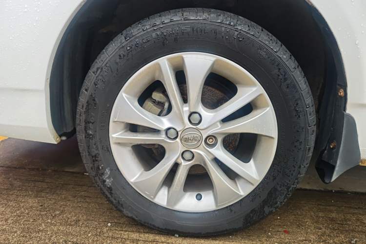 Used BYD F3 2015 Energy-Efficient Model 1.5L Manual Comfort Edition Exterior 4