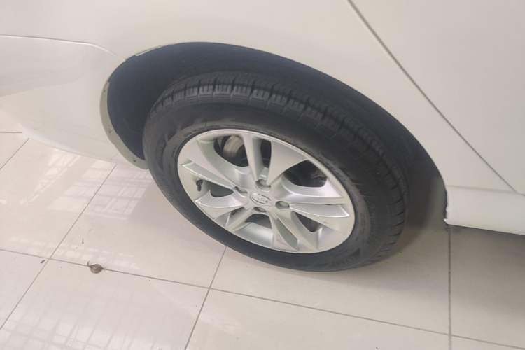 Used BYD F3 2015 Energy-Saving Edition 1.5L Automatic Luxury Model Exterior 5