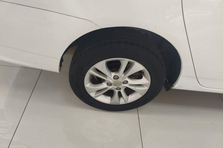 Used BYD F3 2015 Energy-Saving Edition 1.5L Manual Luxury Model Exterior 5