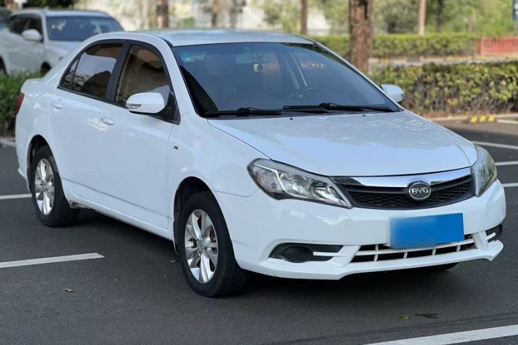Used BYD F3 2015 Energy-Saving Edition 1.5L Manual Luxury Model Exterior 6