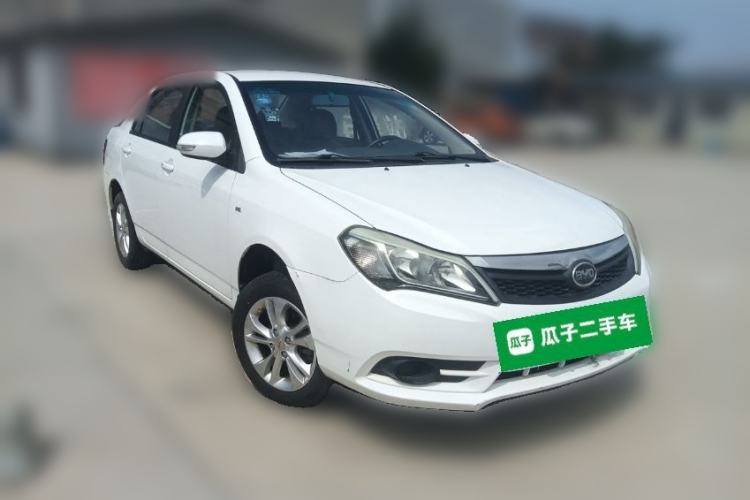 Used BYD F3 2015 Energy-Saving Edition 1.5L Manual Luxury Model Front Right 45 Deg