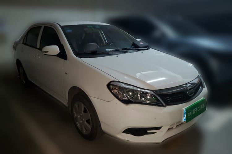 Used BYD F3 2015 Energy-Efficient Model 1.5L Manual Comfort Edition Front Right 45 Deg
