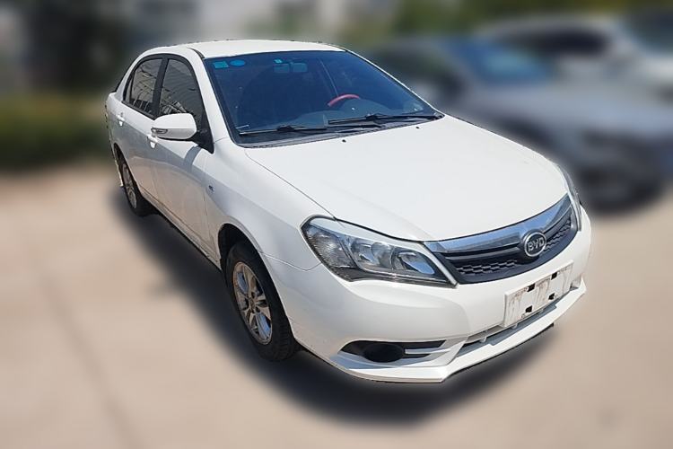 Used BYD F3 2015 Energy-Saving Edition 1.5L Manual Luxury Model Front Right 45 Deg