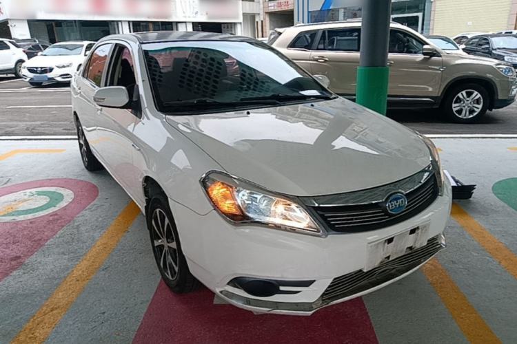 Used BYD F3 2015 Energy-Efficient Model 1.5L Manual Comfort Edition Front Right 45 Deg
