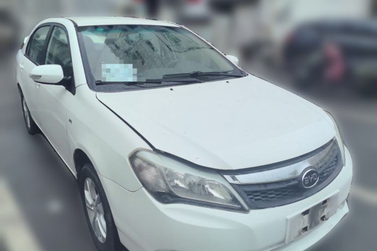 Used BYD F3 2015 Energy-Saving Edition 1.5L Automatic Luxury Model Front Right 45 Deg