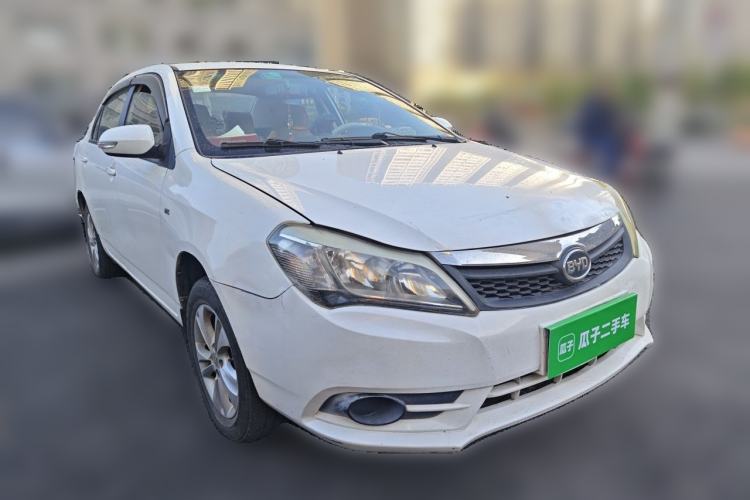 Used BYD F3 2015 Energy-Saving Edition 1.5L Manual Luxury Model Front Right 45 Deg