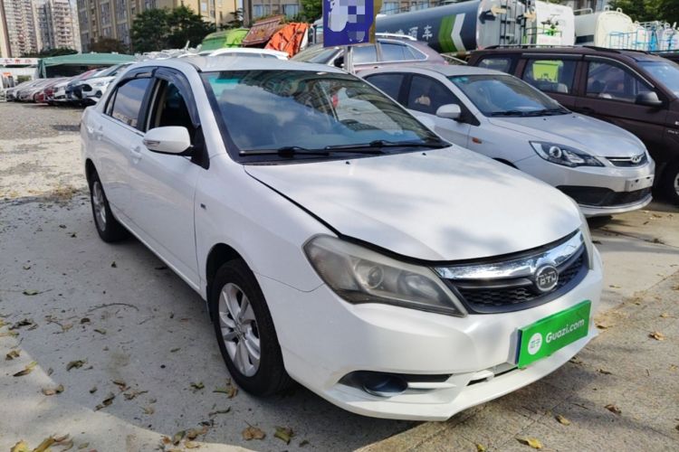 Used BYD F3 2015 Energy-Saving Edition 1.5L Manual Luxury Model Front Right 45 Deg
