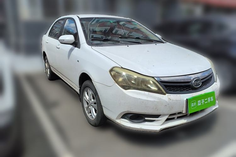 Used BYD F3 2015 Energy-Saving Edition 1.5L Manual Luxury Model Front Right 45 Deg