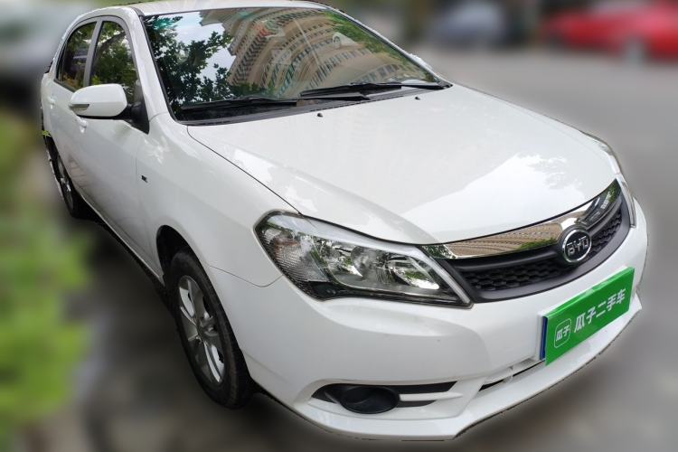 Used BYD F3 2015 Energy-Saving Edition 1.5L Manual Luxury Model Front Right 45 Deg