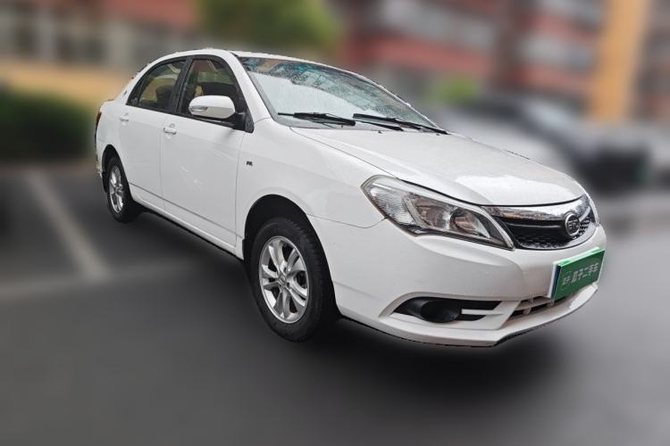 Used BYD F3 2015 Energy-Saving Edition 1.5L Manual Luxury Model Front Right 45 Deg