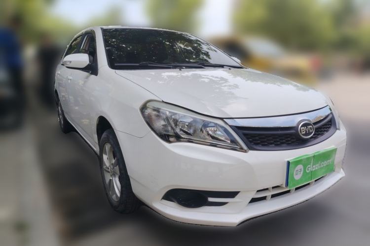 Used BYD F3 2015 Energy-Saving Edition 1.5L Manual Luxury Model Front Right 45 Deg