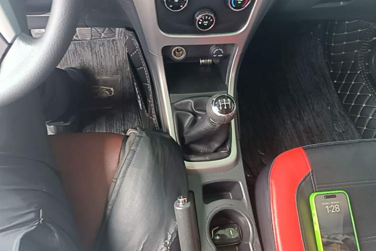Used BYD F3 2015 Energy-Efficient Model 1.5L Manual Comfort Edition Gear Lever