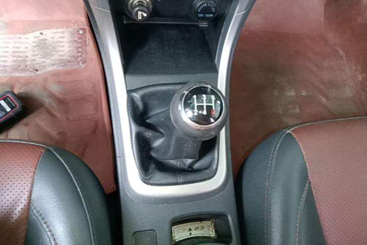 Used BYD F3 2015 Energy-Efficient Model 1.5L Manual Comfort Edition Gear Lever