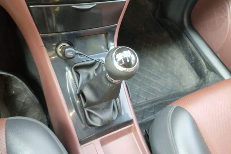 Used BYD F3 2015 Energy-Efficient Model 1.5L Manual Comfort Edition Gear Lever
