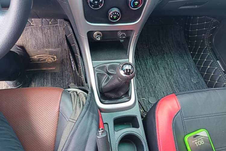 Used BYD F3 2015 Energy-Efficient Model 1.5L Manual Comfort Edition Gear Lever