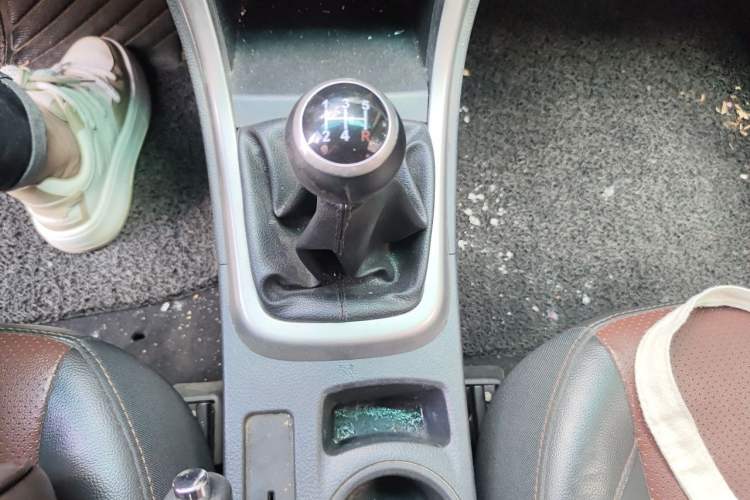 Used BYD F3 2015 Energy-Efficient Model 1.5L Manual Comfort Edition Gear Lever