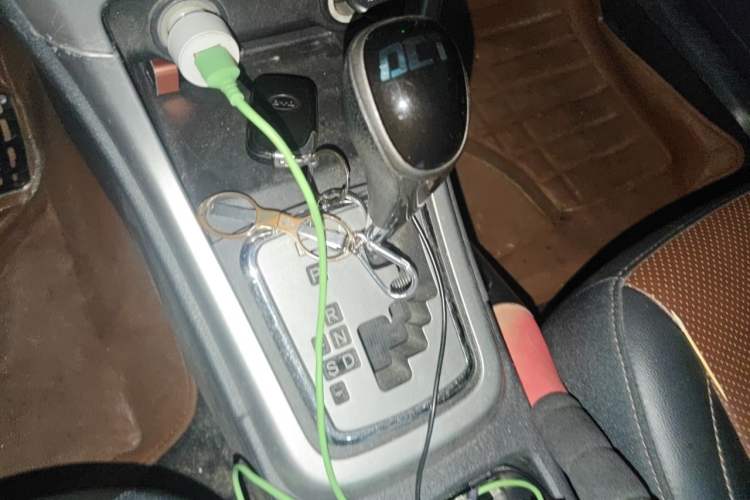 Used BYD F3 2015 Energy-Saving Edition 1.5L Automatic Luxury Model Gear Lever