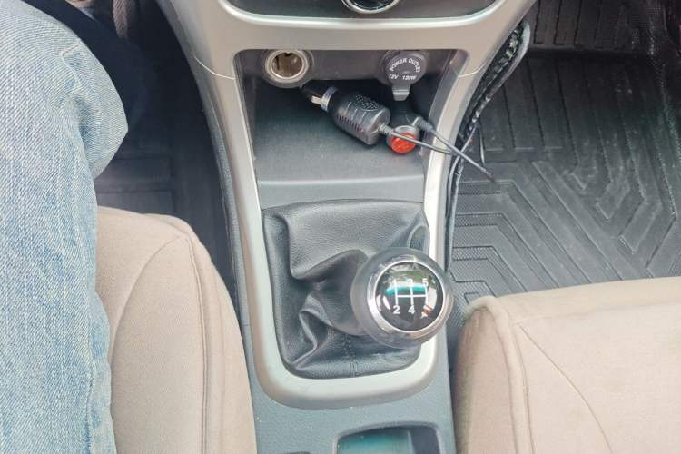 Used BYD F3 2015 Energy-Efficient Model 1.5L Manual Comfort Edition Gear Lever
