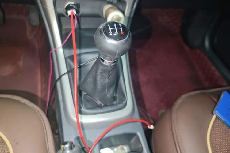 Used BYD F3 2015 Energy-Saving Edition 1.5L Manual Luxury Model Gear Lever