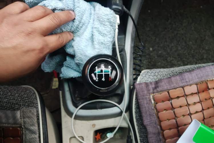 Used BYD F3 2015 Energy-Saving Edition 1.5L Manual Luxury Model Gear Lever