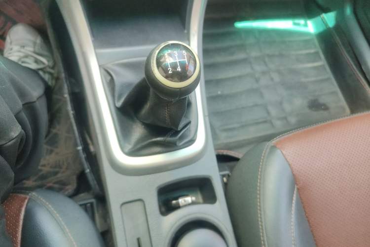 Used BYD F3 2015 Energy-Efficient Model 1.5L Manual Comfort Edition Gear Lever