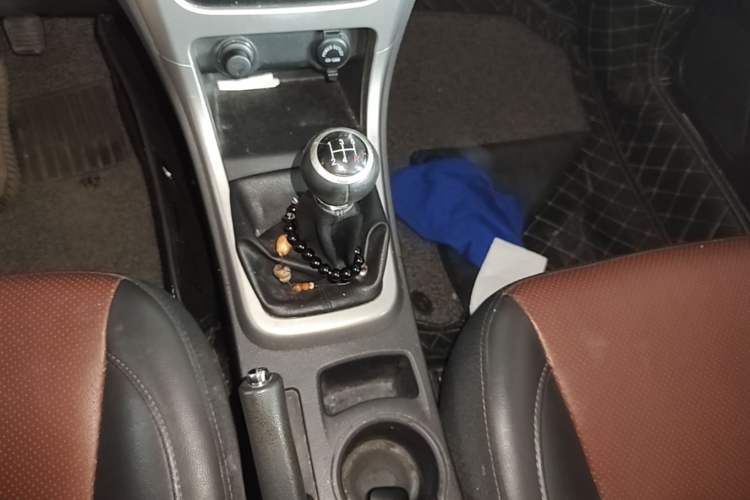 Used BYD F3 2015 Energy-Efficient Model 1.5L Manual Comfort Edition Gear Lever