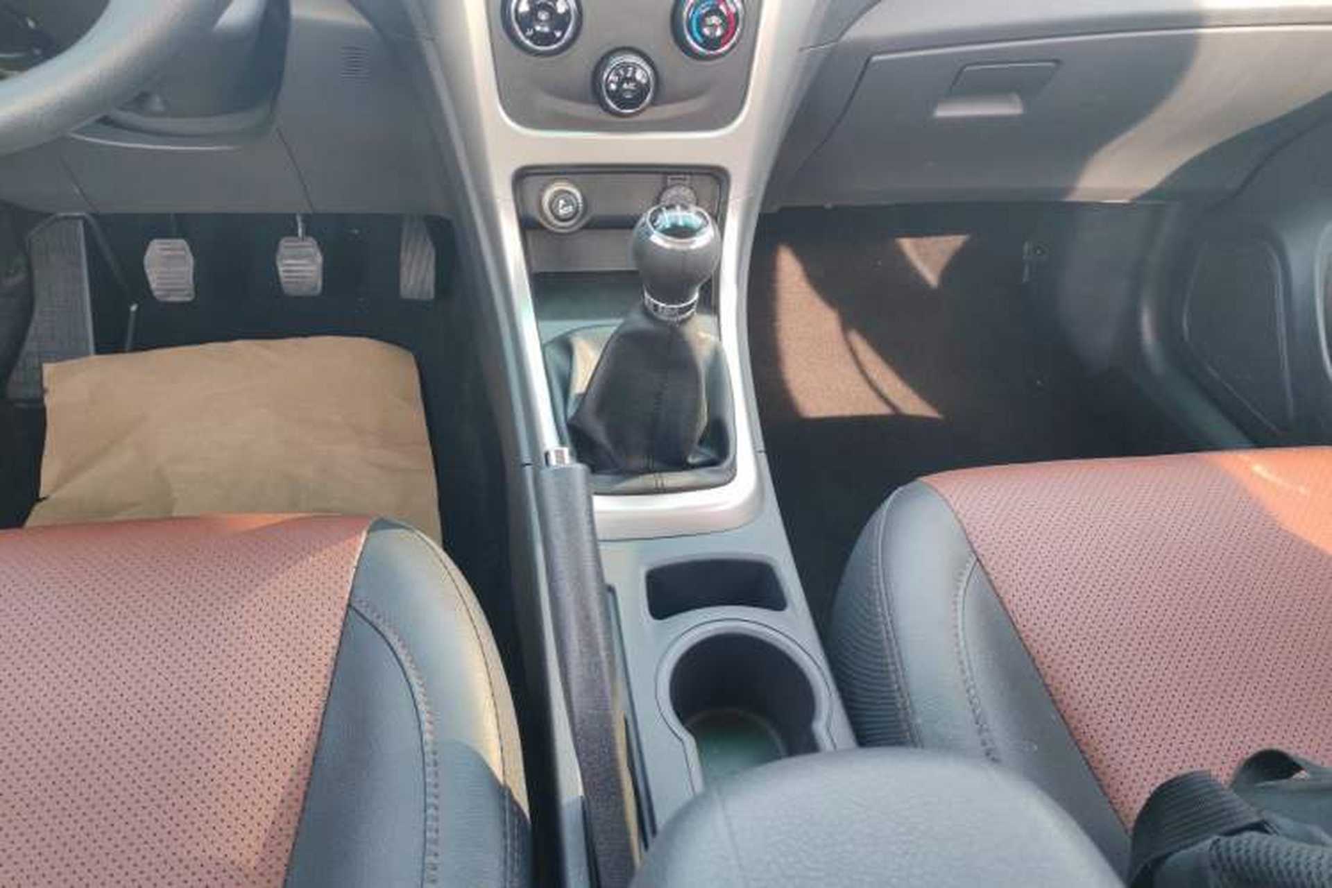Used BYD F3 2015 Energy-Efficient Model 1.5L Manual Comfort Edition Gear Lever