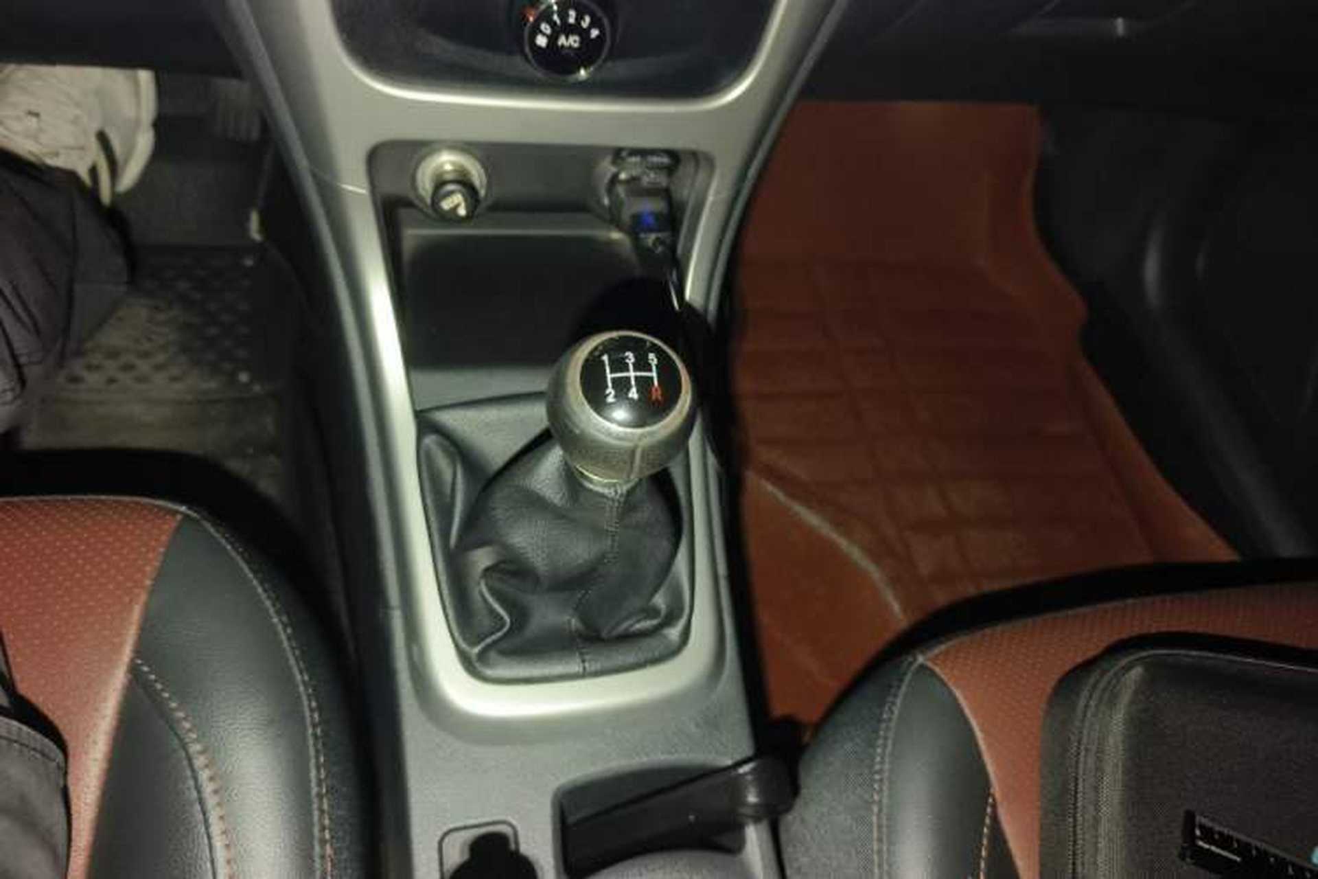 Used BYD F3 2015 Energy-Efficient Model 1.5L Manual Comfort Edition Gear Lever