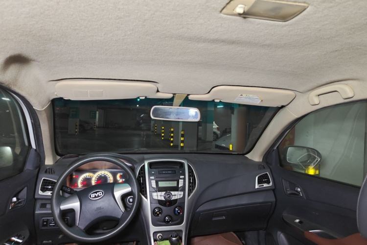 Used BYD F3 2015 Energy-Saving Edition 1.5L Manual Luxury Model Headliner