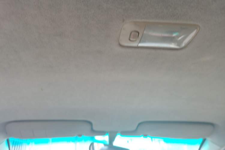 Used BYD F3 2015 Energy-Saving Edition 1.5L Automatic Luxury Model Headliner