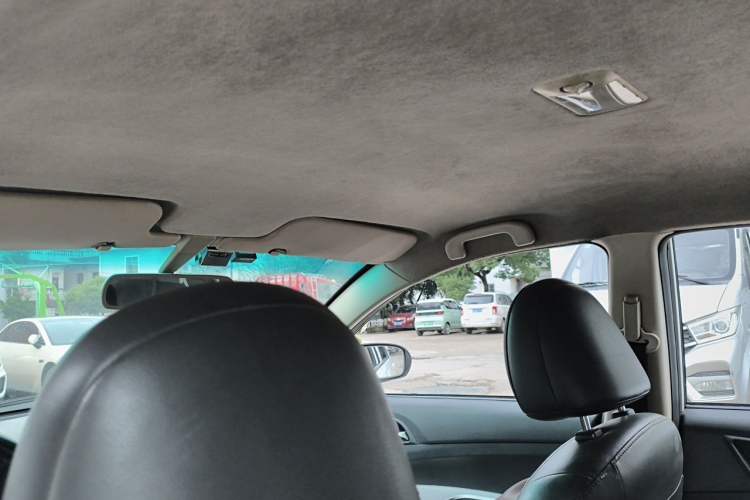 Used BYD F3 2015 Energy-Efficient Model 1.5L Manual Comfort Edition Headliner