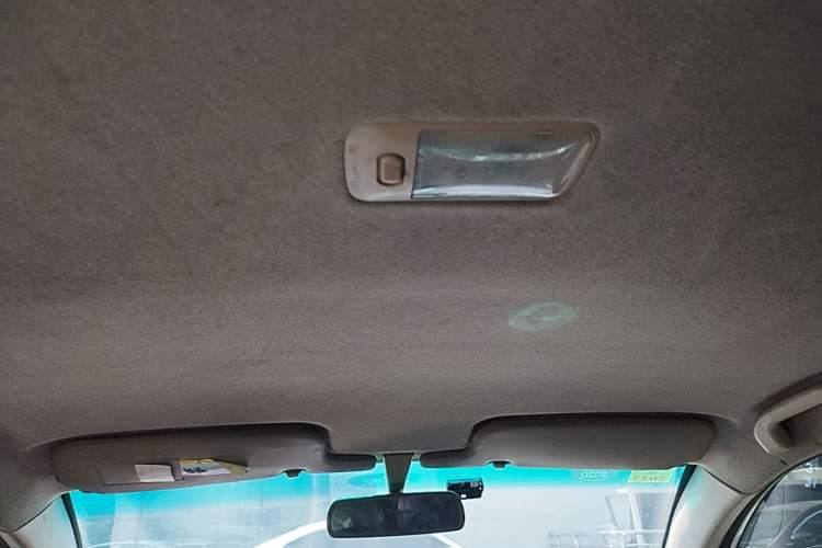 Used BYD F3 2015 Energy-Saving Edition 1.5L Manual Luxury Model Headliner