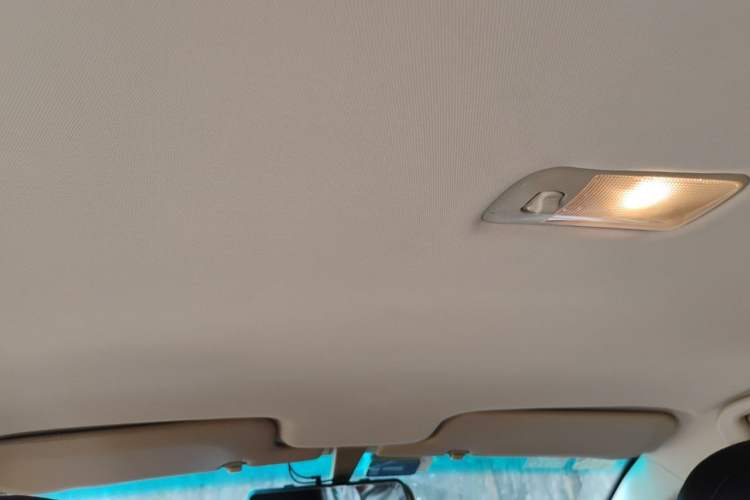 Used BYD F3 2015 Energy-Efficient Model 1.5L Manual Comfort Edition Headliner