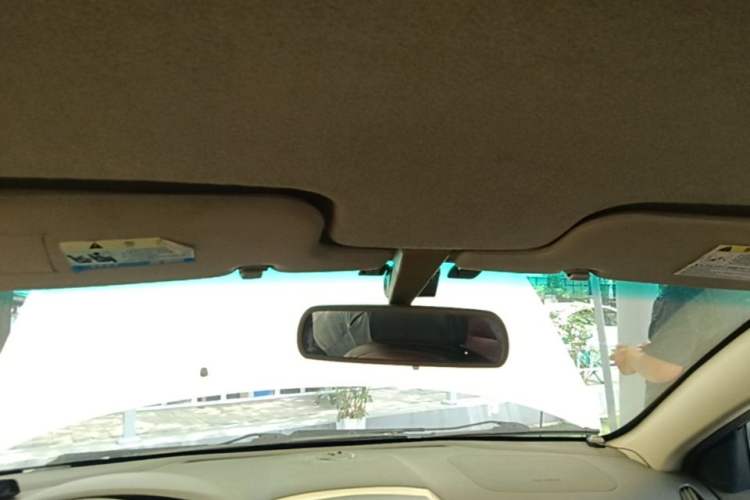 Used BYD F3 2015 Energy-Saving Edition 1.5L Manual Luxury Model Headliner