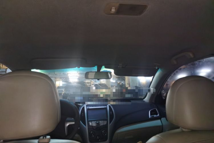 Used BYD F3 2015 Energy-Saving Edition 1.5L Automatic Luxury Model Headliner