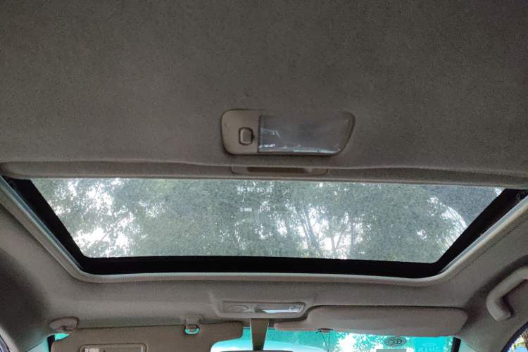 Used BYD F3 2015 Energy-Saving Edition 1.5L Automatic Prestige Model Headliner