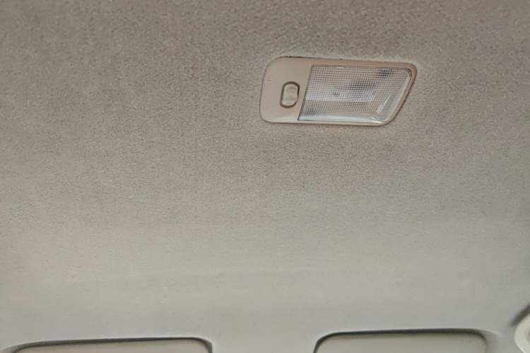 Used BYD F3 2015 Energy-Saving Edition 1.5L Manual Luxury Model Headliner