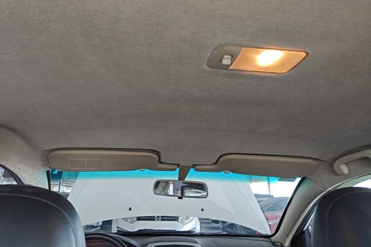 Used BYD F3 2015 Energy-Saving Edition 1.5L Manual Luxury Model Headliner