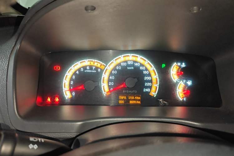 Used BYD F3 2015 Energy-Saving Edition 1.5L Automatic Luxury Model Instrument Cluster