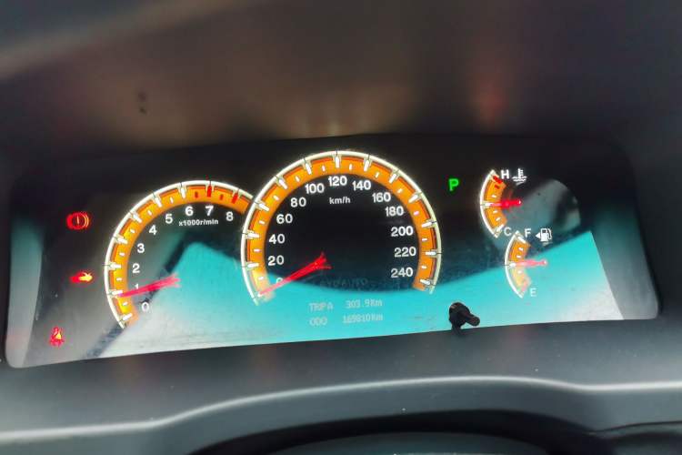 Used BYD F3 2015 Energy-Saving Edition 1.5L Automatic Luxury Model Instrument Cluster