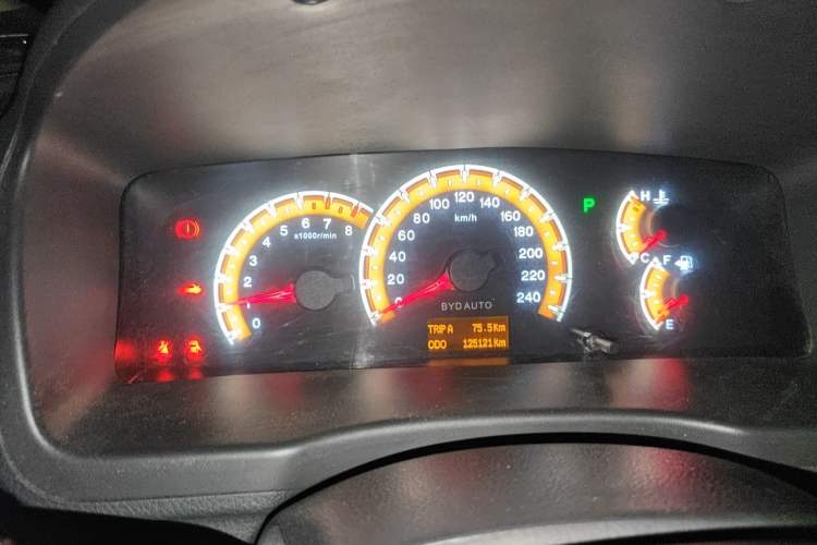 Used BYD F3 2015 Energy-Saving Edition 1.5L Automatic Luxury Model Instrument Cluster