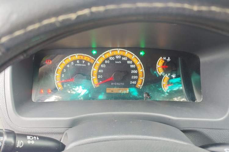 Used BYD F3 2015 Energy-Efficient Model 1.5L Manual Comfort Edition Instrument Cluster
