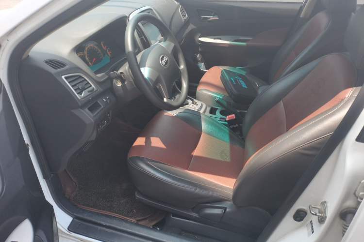 Used BYD F3 2015 Energy-Saving Edition 1.5L Automatic Luxury Model Left Front Seat