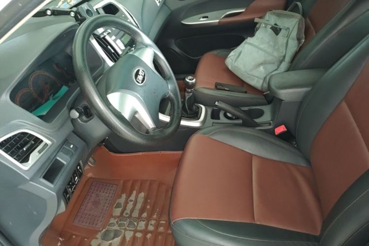 Used BYD F3 2015 Energy-Saving Edition 1.5L Manual Luxury Model Left Front Seat