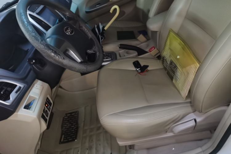 Used BYD F3 2015 Energy-Saving Edition 1.5L Automatic Luxury Model Left Front Seat