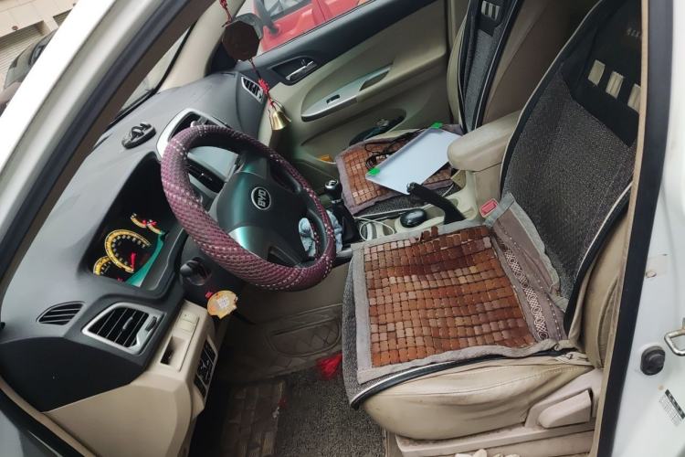 Used BYD F3 2015 Energy-Saving Edition 1.5L Manual Luxury Model Left Front Seat