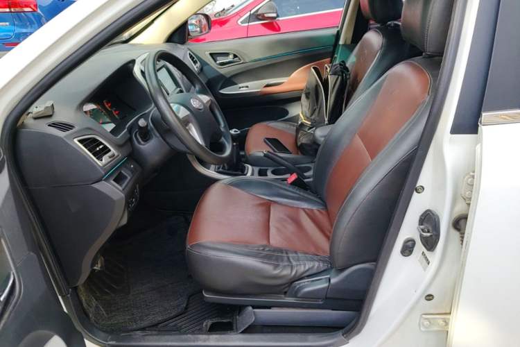 Used BYD F3 2015 Energy-Saving Edition 1.5L Manual Luxury Model Left Front Seat