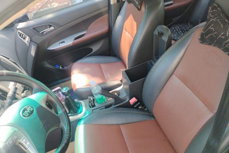 Used BYD F3 2015 Energy-Saving Edition 1.5L Manual Luxury Model Left Front Seat